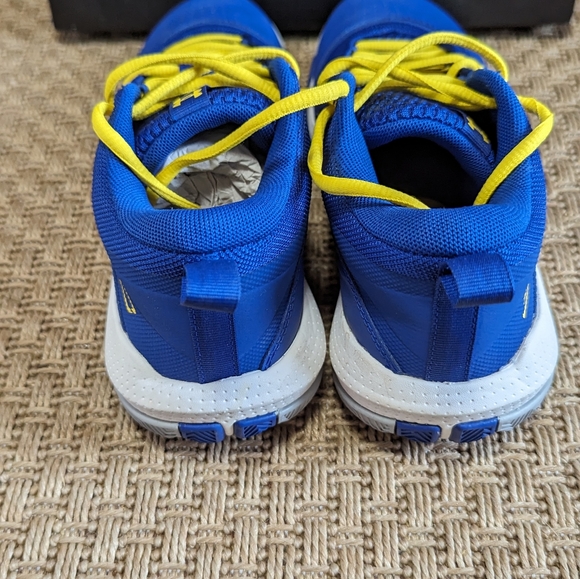 UNDER ARMOUR Steph Curry GS SC 3 ZeroIV Kids Sneakers Size 7Y - Picture 3 of 6